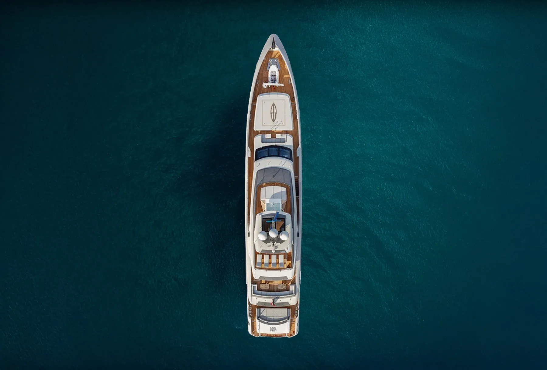 Photo d'un yacht en plongée