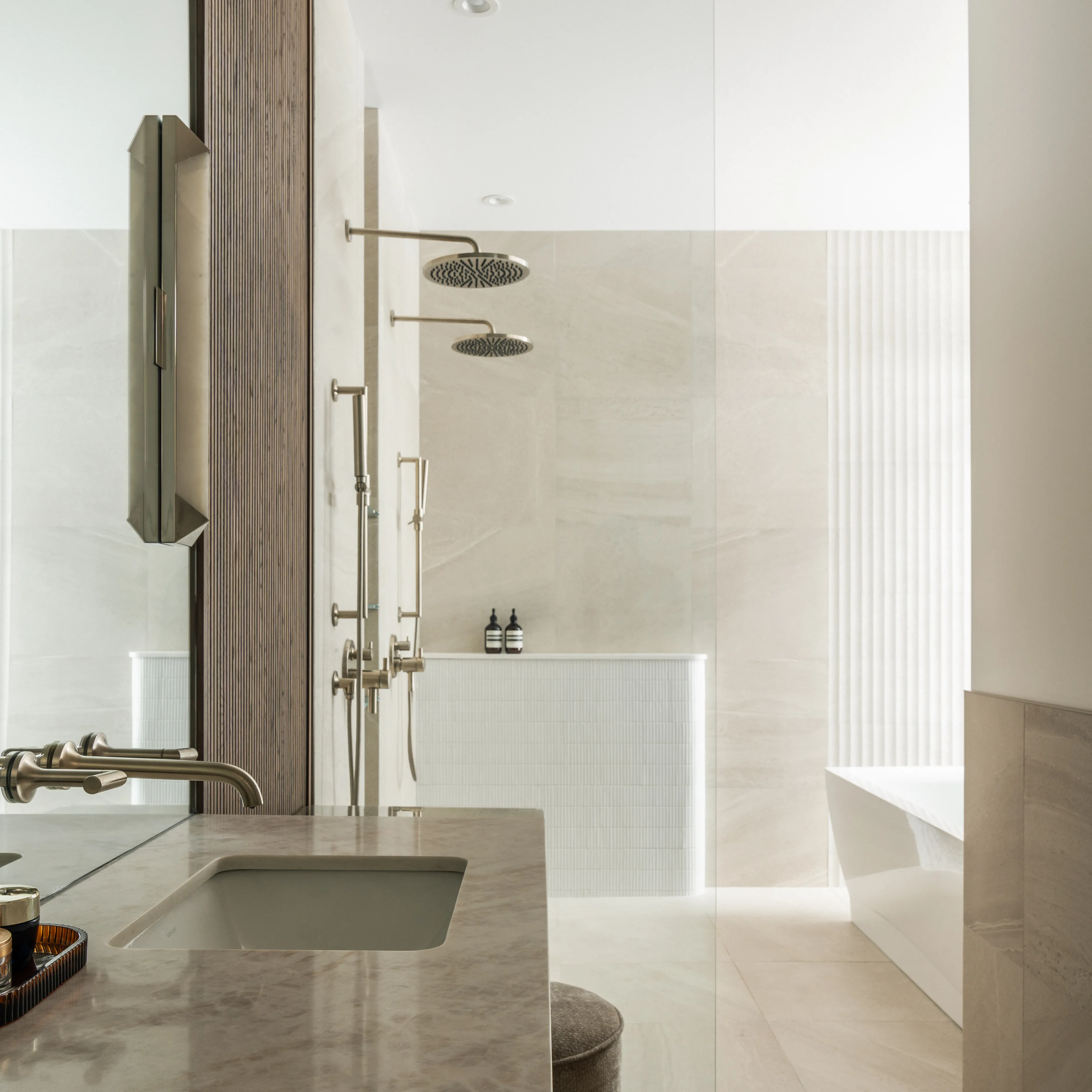 Photo de la salle de bain principale